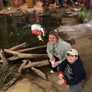 Meet your Posher, Kylee